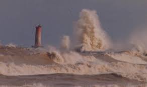 Power Of The Storm 44 Ferocious Waves Attacking Lighthouses Sheboygan Lighthouse Lake Michigan