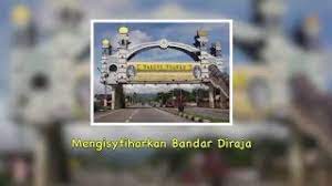 Raja dan kerajaan o institusi raja di negara kita telah wujud sejak zaman kerajaan awal dan diwarisi sehingga kini. Eduwebtv Sejarah Tahun 5 Institusi Raja Tonggak Kedaulatan Negara Youtube