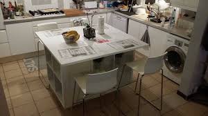 Meilleure amie du cuisinier, la table de cuisson occupe une place centrale dans la cuisine au quotidien. Un Ilot De Cuisine Moderne Pas Cher