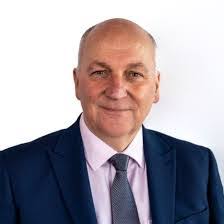 Andrea Calder's Instagram, Twitter & Facebook