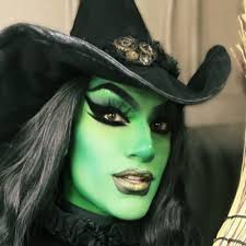 Ryan Justice (@RyanFromHR)