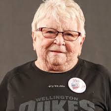 Betty Masterson's Instagram, Twitter & Facebook