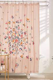 Bouquet Check Shower Curtain Diseno De Espacios Decoracion De La Habitacion Diseno De Interiores