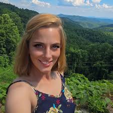 Watch to the end! Wyndreth Berginsdottir performing her iconic "Savage  Daughter" 🐺 Recorded