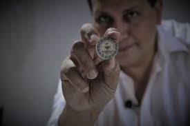 El sanjuanino con la colección de monedas más raras del mundo