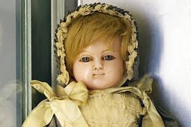 Plano man's home all dolled up in memory of his wife