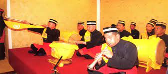 Keturunan sultan johor dinasti bendahara masih menggunakan gelar tengku. Sejarah Lanun Sultan Johor