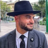 Arnulfo Macaraeg's Instagram, Twitter & Facebook