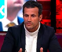 Après ses études secondaires, il continue ses études au hotelschool the hague et finit diplômé en 1994. Nieuwsuur Strikt Verbannen Denk Leider Farid Azarkan