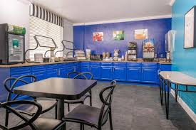Das quality inn orlando airport in orlando ist eine hervorragende wahl, um sich auf reisen zu erholen. Quality Inn Suites Near The Theme Parks Orlando Updated 2021 Prices