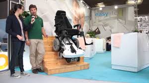 Easylife is an application that provides complete and comprehensive services so that all subscribers enjoy a life that is always easy and with minimal cost, time, effort. Vasche Da Bagno Con Sportello Per Disabili E Anziani Easy Life Youtube