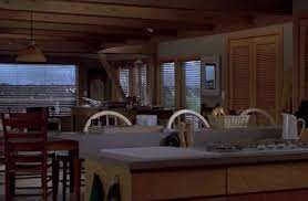 Mistakes, errors in geography, spoilers and more. The Real Houseboat From Sleepless In Seattle