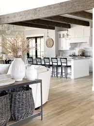 Metrie option {m} modern farmhouse trim is an easy and straightforward way to complete a farmhouse style in any room. Modern Farmhouse Interiors With Subtle Fall Decor Home Bunch Interior Design Ideas