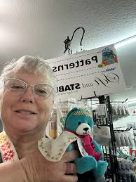 Hmmm, what to do. Light? Dark? Eenie meenie minie mo…