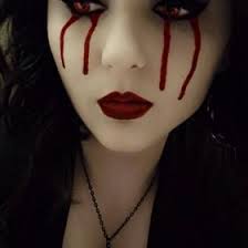 Ariel Mcdonnell's Instagram, Twitter & Facebook