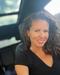 Geraldine Beal's Instagram, Twitter & Facebook