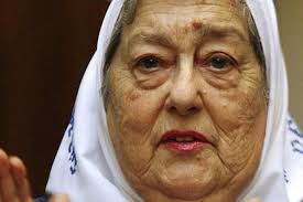 Tras conocerse esto, su biografía de wikipedia fue alterada y retitulada con insultos y descalificaciones:. Hebe De Bonafini Congratulates Prensa Latina On Its Anniversary