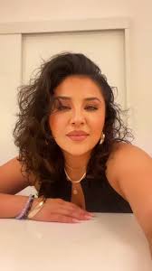 Hi yall #anniegonzalez here! Babys fiest Tiktok be nice 🤍