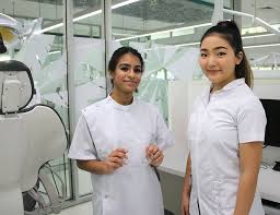 Super glue and your teeth are not a good combination. James Cook Uni On Twitter Nuthin To Be Scared Of Here See Researchers And Dentistry Students Jcumeddent Talking About How To Put Anxious Patients At Their Ease On Winnews Cns And 7newscairns Tonight