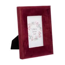 Voir cette épingle et d'autres images dans nursery par murielle novarre. Atmosphera Cadre Photo A Poser En Velours 10 X 15 Cm Collection Poesie A L Anglaise Bordeaux Cdiscount Maison