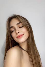 Eleanor Burris's Instagram, Twitter & Facebook