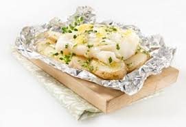 Papillotes De Morue Et Pomme De Terre Beurre Citronne Aux Herbes Saq Com Herb Butter Food Lemon Herb