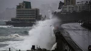 Sistema frontal: Decretan alerta roja para cuatro comunas de Valparaíso y solicitan varias evacuaciones durante la noche