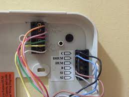 The thermostat uses six wires: Carrier To Honeywell Thermostat Wiring Doityourself Com Community Forums
