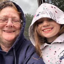 ARE THERE ANY GROUPS SELLING REAL XMAS TREES IN OUR AREA