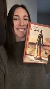 Siento tanto orgullo de tener en mis manos la historia de mi abuela, madre… 