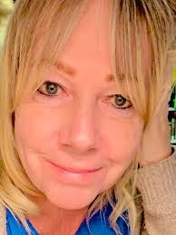 The Lady and the Dale (TV Mini Series 2021)