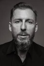 Jo Grubb's Instagram, Twitter & Facebook