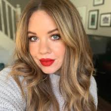 Lindsay Wise (@_linds_wise)