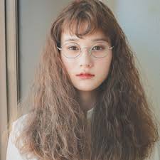 ソバージュヘア再ブーム到来 今っぽレトロにイメチェン hair ソバージュ ヘアスタイリング パーマ