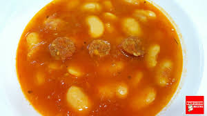Es un acierto tener conservas de legumbres en la despensa, en un momento aquí os dejo la receta de las judías blancas con chorizo más fáciles y rápidas!! Judias Blancas Con Chorizo Faciles Y Rapidisimas Youtube