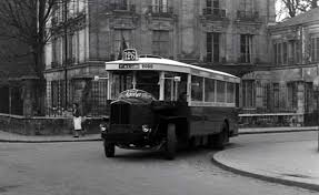 Renault Tn6c In La Polka Des Menottes Renault Bus Paris
