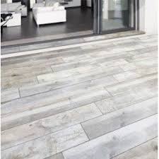 pin op houtlook tegels vloer keramisch parket woonkamer