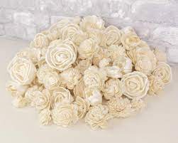 As you can already guess from the name, they are made from wood, which provides extra longevity and durability. Reviews Sola Wood Flowers
