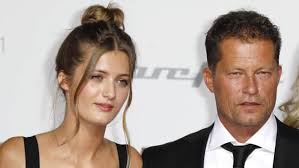 Das paar lernte sich 1993 in köln kennen und heiratete 1995. Mit Dieser Aktion Bringt Til Schweiger Seine Tochter Lilli Zum Weinen