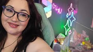 15:19:08 U Have to See This Karen's Absurd Meltdown Over a Minor Issue.  Full Story in Comments       