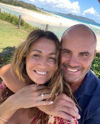 For three generations and over 67 years, our family has been dedicated to  crafting timeless pieces that become a part of your story. With deep-rooted  expertise in all things jewellery—from lab-grown diamonds