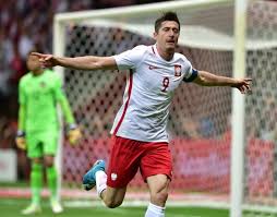 Kraj ma także dostęp do morza czarnego. Polska 3 1 Rumunia Relacja Zdjecia Lewandowski Show Polska Jedna Noga Na Mundialu Dziennik Zachodni