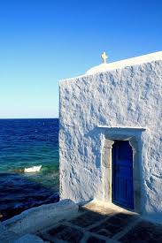Η οικονομική κρίση δείχνει φέτος για πρώτη φορά τα άγρια δόντια της και στο ελληνικό lifestyle. 240 Mykonos Ideas Mykonos Ellada Nhsi