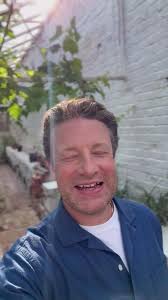 IT'S NEW BOOK COOKBOOK CLUB TIME! Obviously we have to end the year with a  biggie... So that's why the Jamie Oliver Cookbook Club book for December  is… Simply Jamie by the