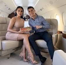 This couple reportedly met at a dolce and gabbana rodriguez had studied dance and english in london and was reportedly working as a gucci sales associate before meeting the real madrid superstar. Who Is Georgina Rodriguez Cristiano Ronaldo S Girlfriend Mum To Daughter Alana And Spanish Argentine Model