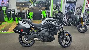The versys 250 should carry the same looks and design as its elder siblings, the versys 650 and the versys 1000. Kawasaki Versys 650 Wikipedia