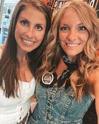 Ashley Parry's Instagram, Twitter & Facebook