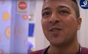 Hilarious reaction as patient is given ketamine to numb his pain as docs  reset his ankle