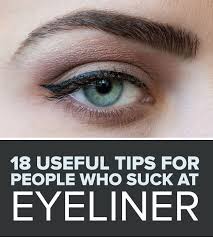 Do you know how to apply eyeliner quickly and make it look as if a professional artist worked on it? 18 Useful Tips For People Who Suck At Eyeliner
