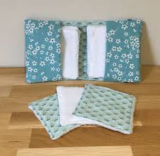 Diy Lingettes Demaquillantes Voyager Maquille E Ou Encore Coudre Pour La Planete Chapitre 1 En 2020 Tuto Couture Lingette Lingettes Demaquillantes Lingette